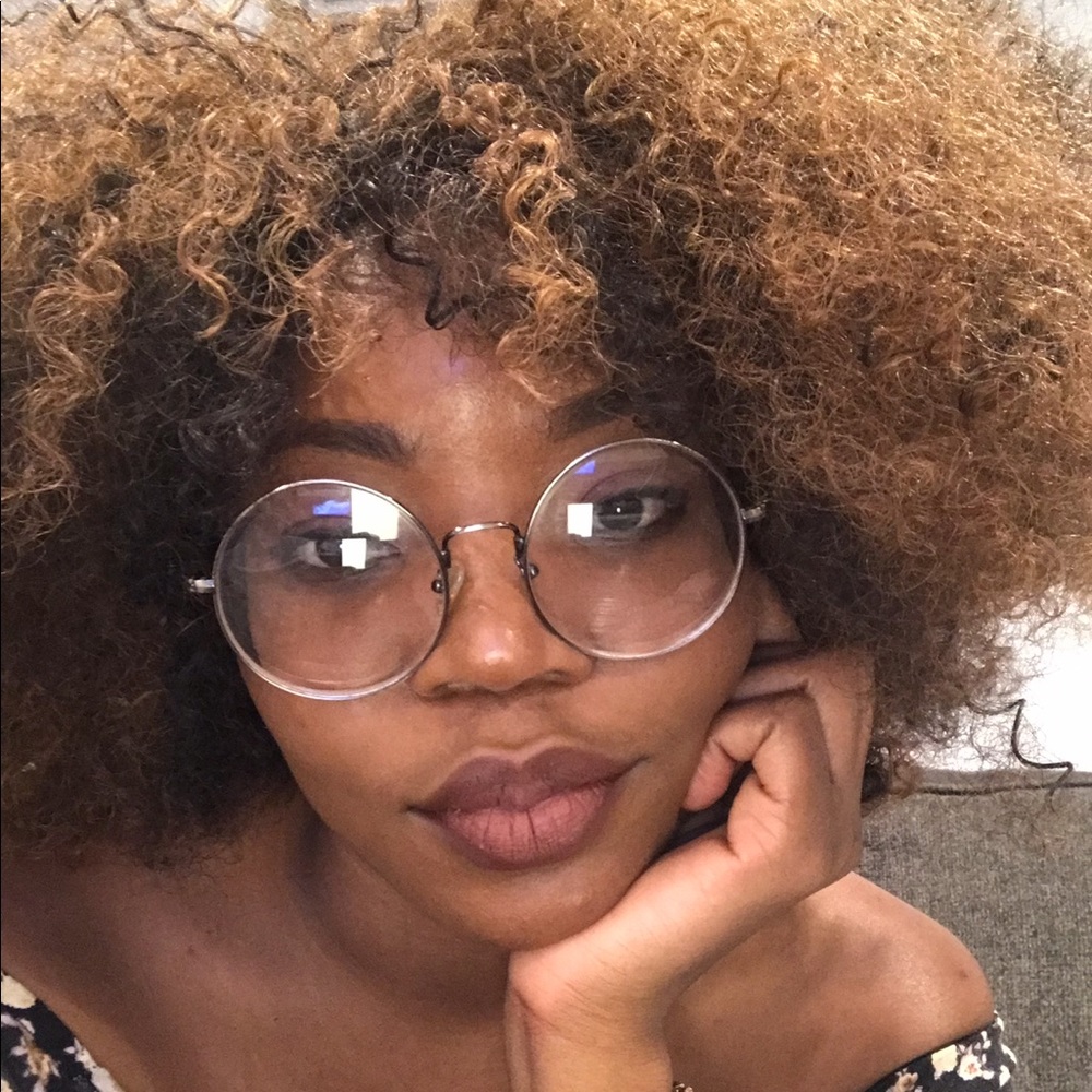 Meet your Posher, Sade